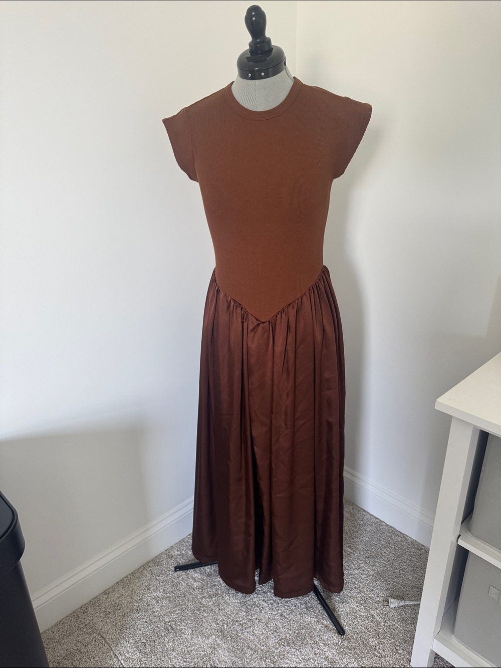 Evermore era anacosti Brown Two-Tone Midi Dress